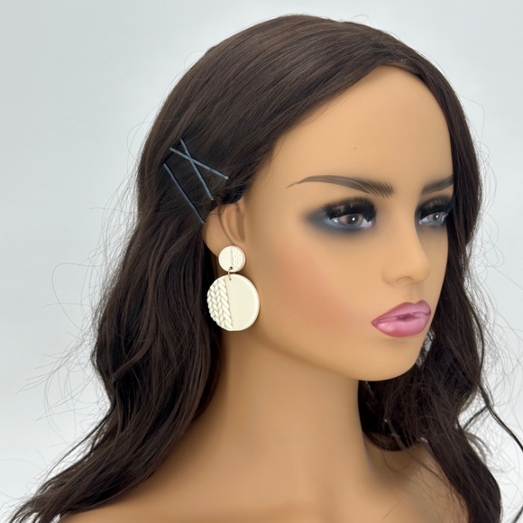 Boho Chic Knit-Texture Statement Earrings - Picture 4 of 8